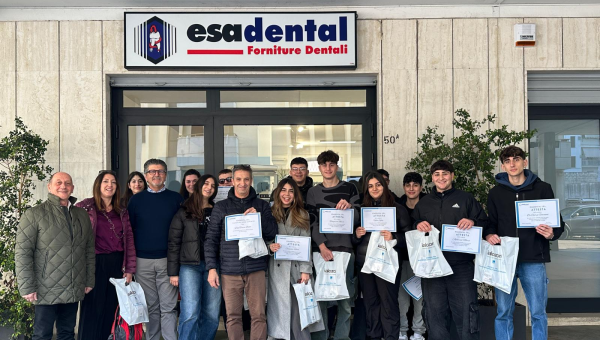 Esadental ospita gli allievi dell'IISS Don Tonino Bello di Tricase
